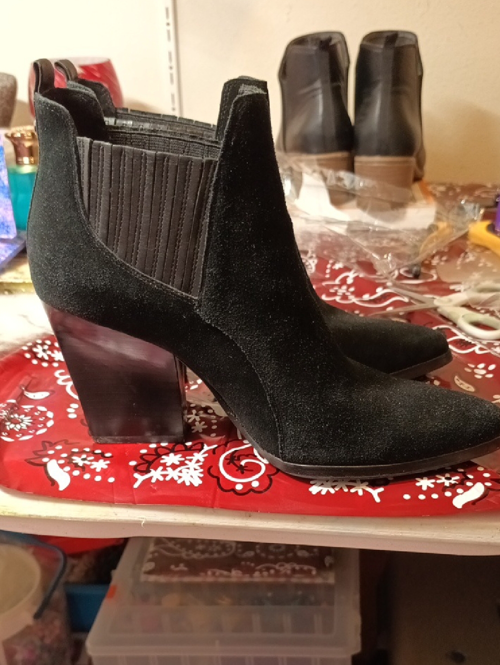 Elegant Black Donald J Pliner Suede Ankle Boots - Picture 6 of 6